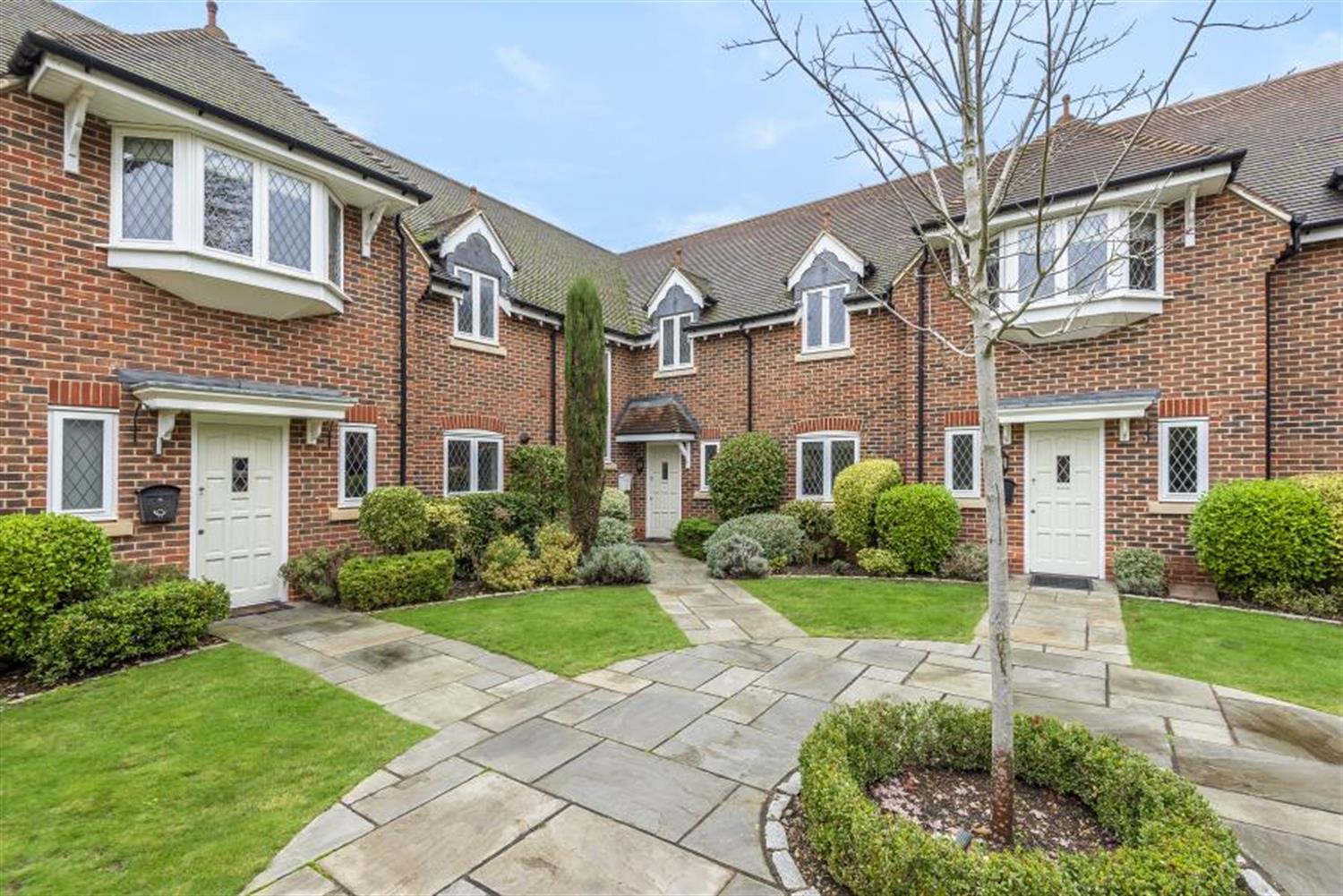 House to let in Drift Road, Winkfield, Windsor, Berkshire, SL4 4FG SL4