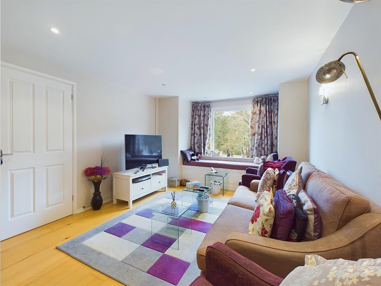 Detached House for sale in BENS ACRE, HORSHAM, WEST SUSSEX, RH13 6LW