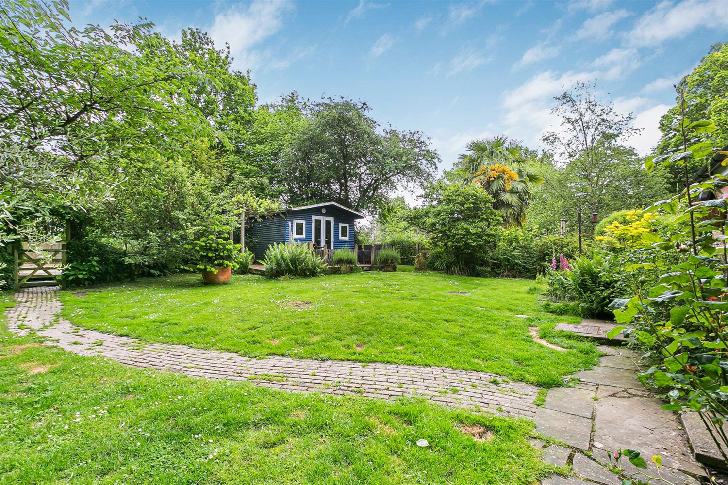 Cottage for sale in SANDYGATE LANE, LOWER BEEDING, HORSHAM, WEST SUSSEX