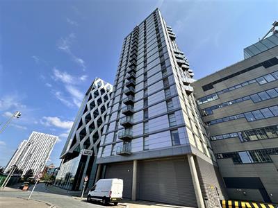 Pink, Media City Uk