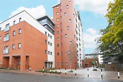 ***LET AGREED***The Junction, Slough***LET AGREED***