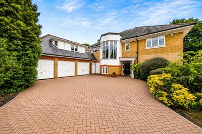 30 St Davids Drive London Road Englefield Green Surrey, TW20 0BA