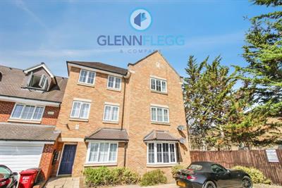 Hayling Close, SLOUGH