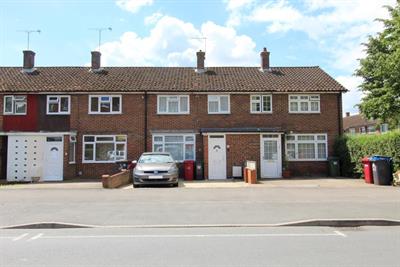 Trelawney Avenue, Langley