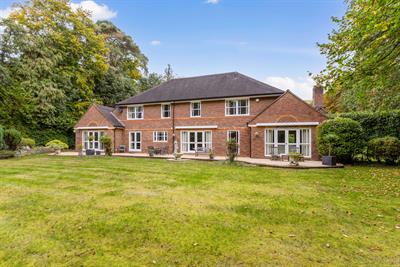 Abbots Drive, Wentworth Estate