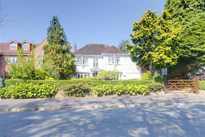 Westminster Crescent, Cyncoed, Cardiff