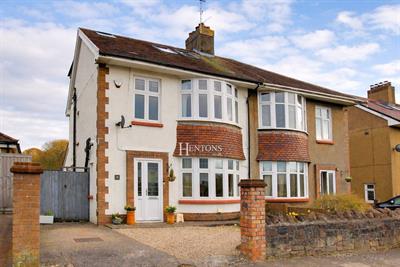 Heol Esgyn, Cyncoed, Cardiff