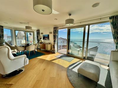 Pierhead, Exmouth