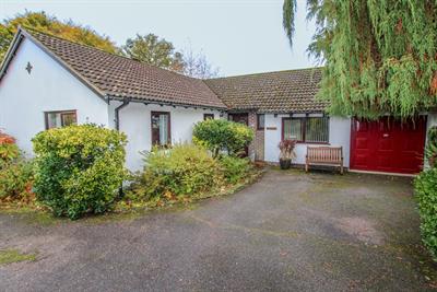 Hylands Close, West Hill