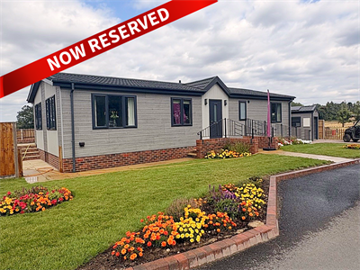 40 The Paddocks - 48' x 22 (1056 sq ft)  Spacious garden, patio, driveway and detached garage