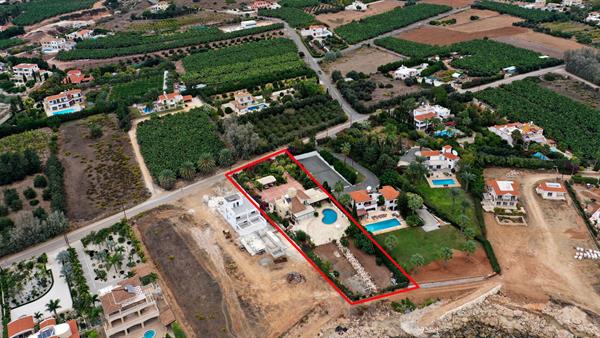 Seaside House for Sale in Peyia, Paphos