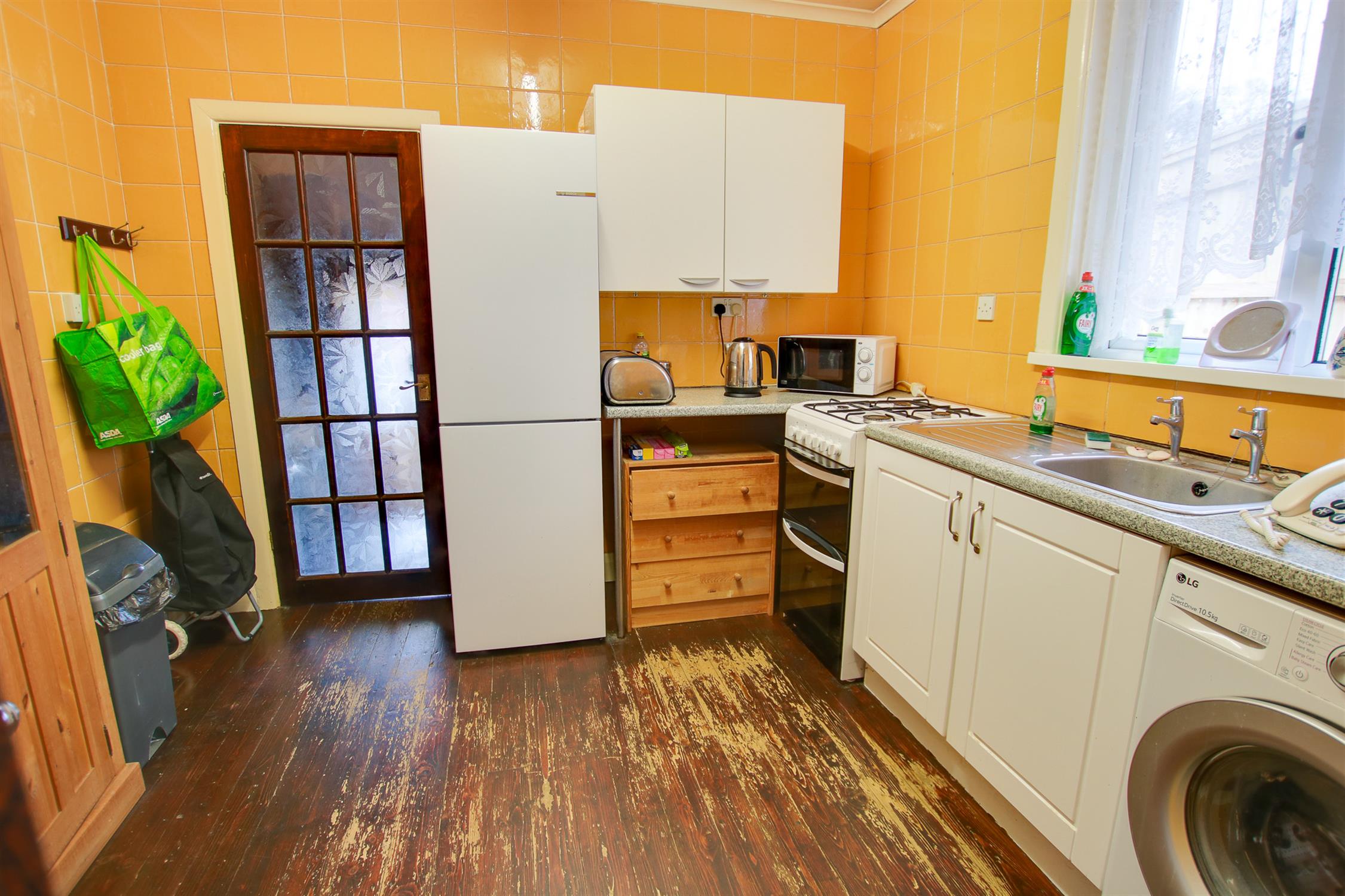 For Sale Bitterne! Garage! Driveway! Two Double Bedrooms!, 2 Bedroom