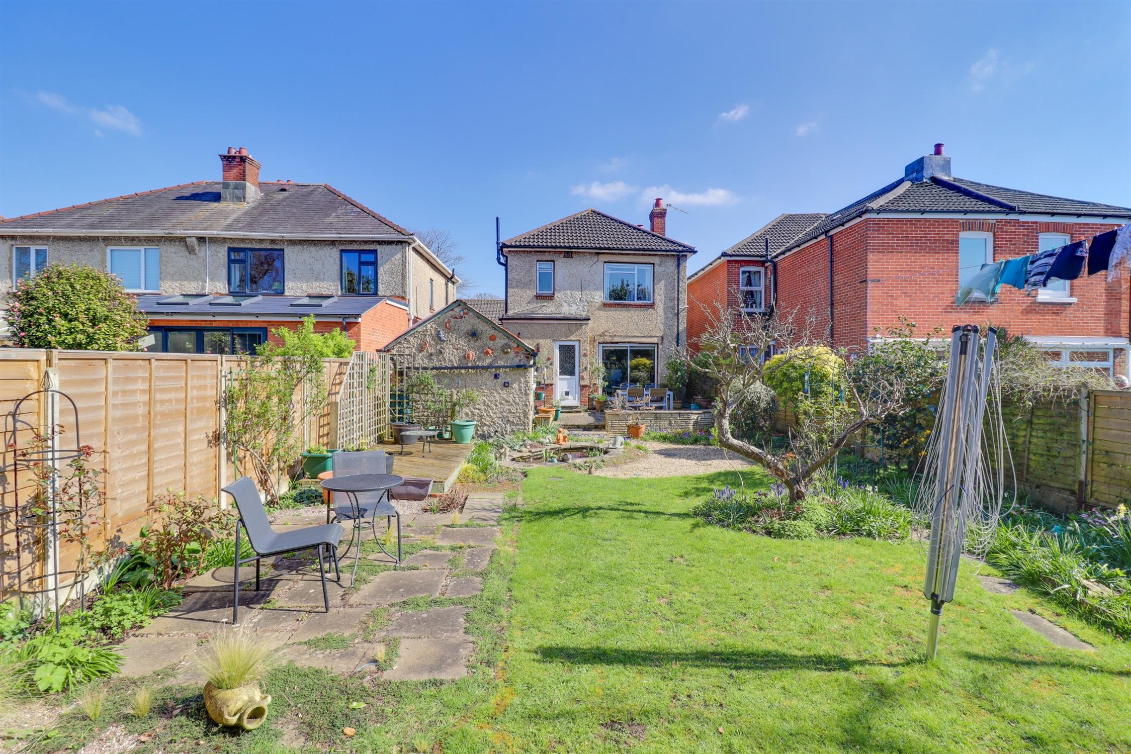 For Sale Hazeleigh Avenue, Woolston, 3 Bedroom Property from Field Palmer