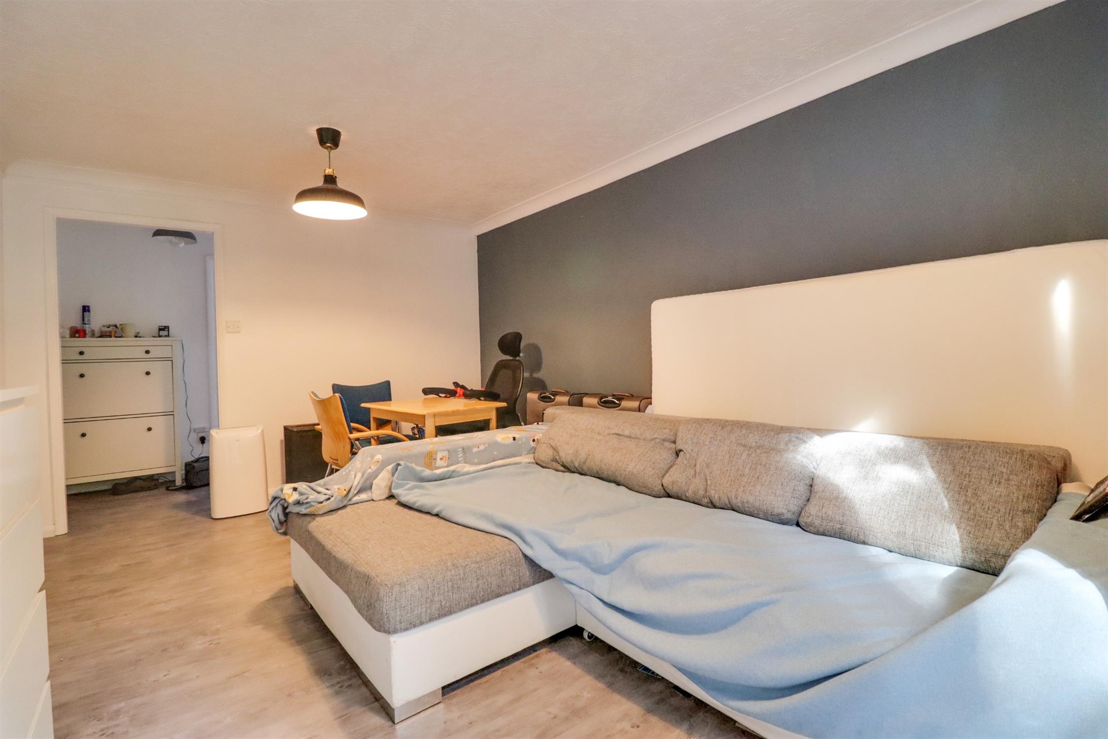 For Sale Dundonald Close, Waterside Park, 1 Bedroom Property from