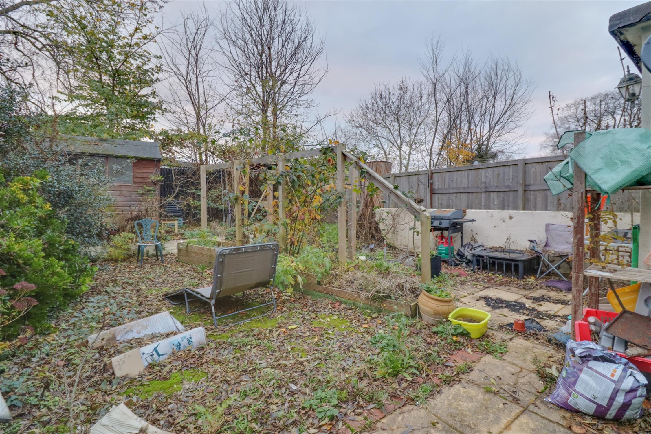 For Sale Barnfield Close, Weston, 3 Bedroom Property from Field Palmer