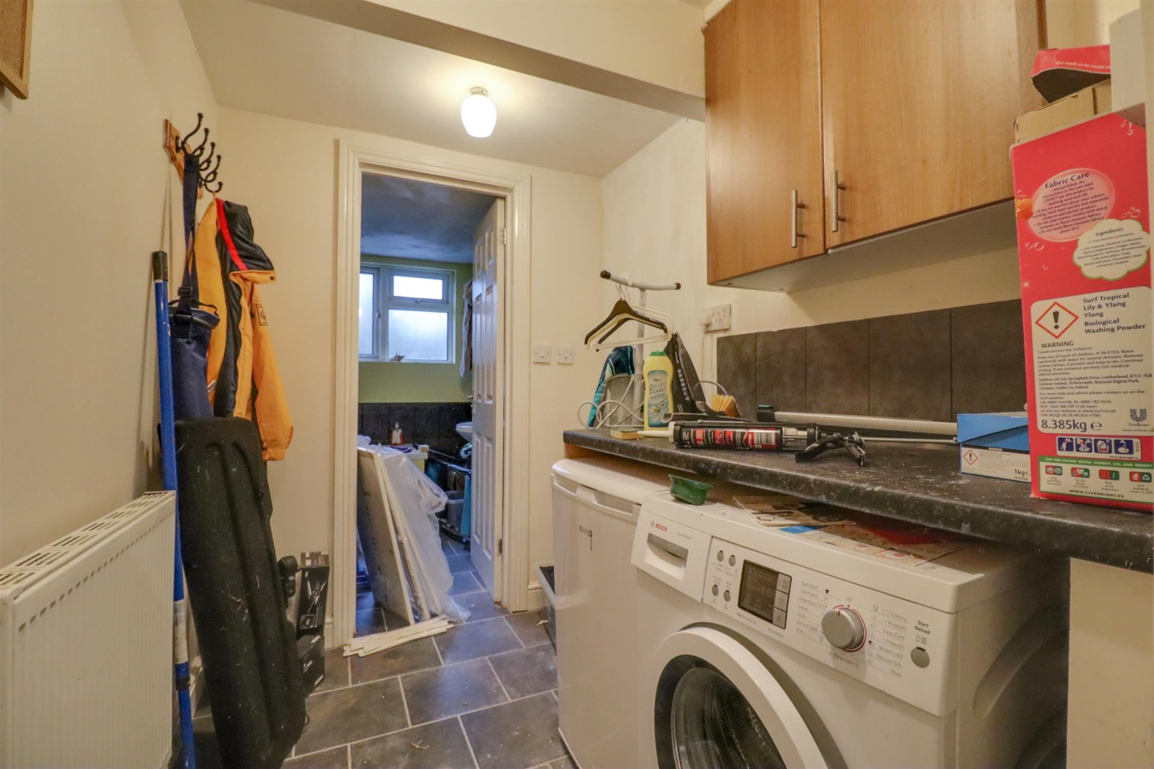 For Sale Barnfield Close, Weston, 3 Bedroom Property from Field Palmer