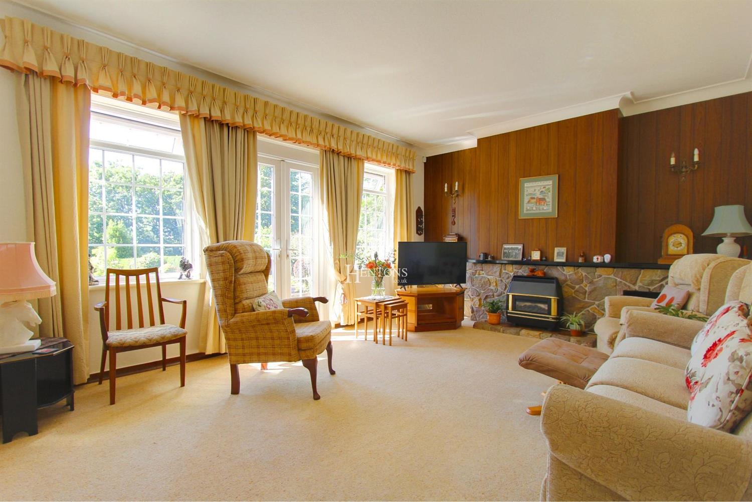 Detached House for sale in Cyncoed Road, Cyncoed, Cardiff CF23 6AG