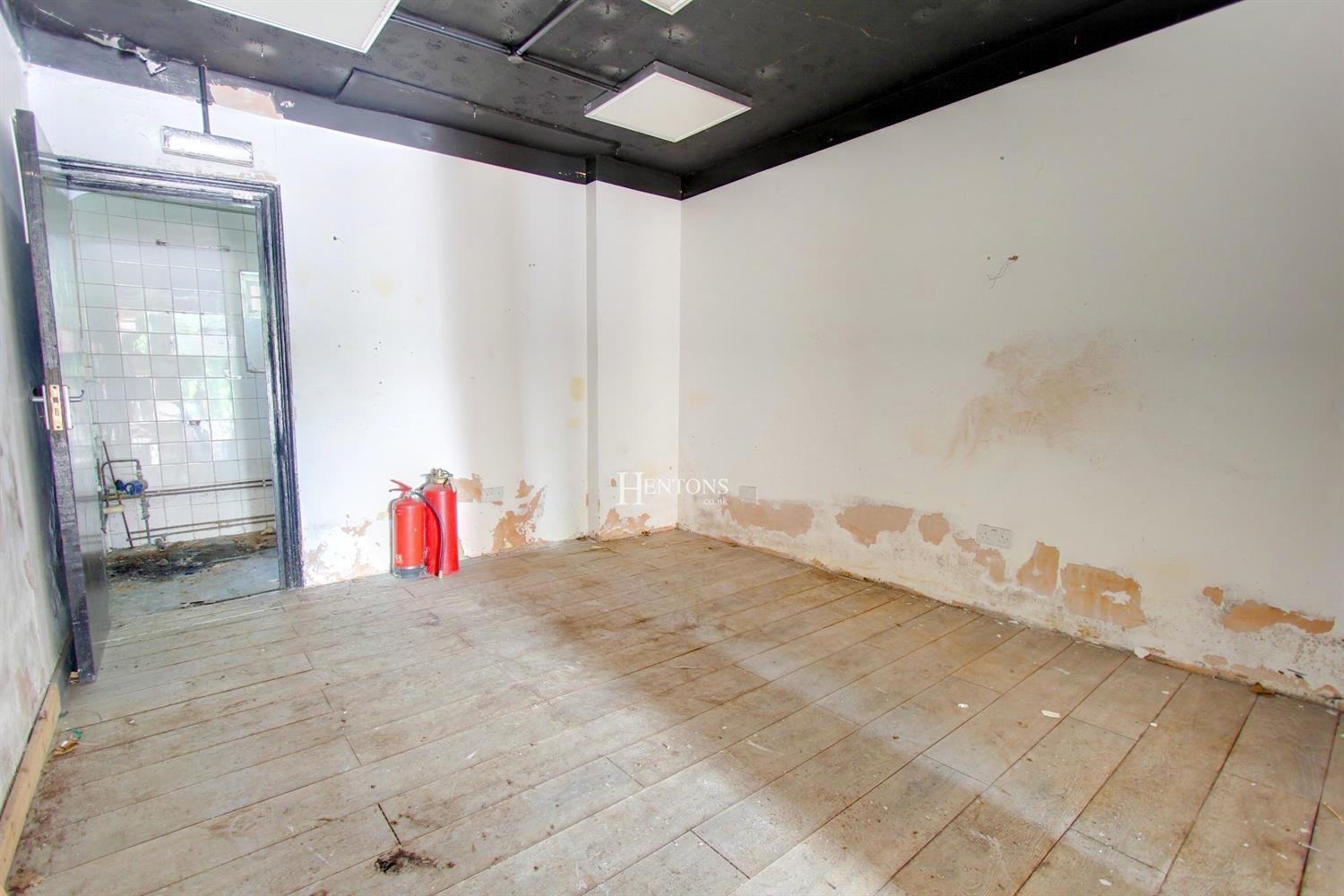 Property for sale in Whitchurch Road, Heath, Cardiff CF14 3LX Hentons