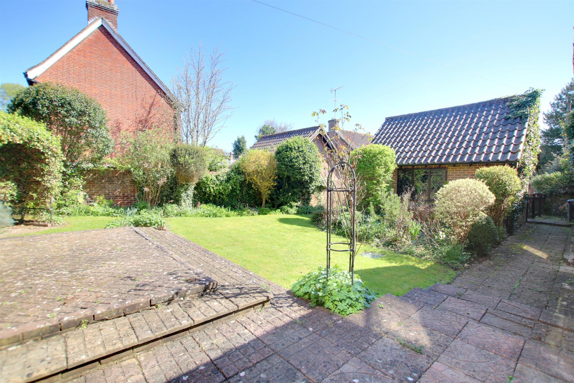 For Sale Droxford, 4 Bedroom Property from Pearsons Estate Agents