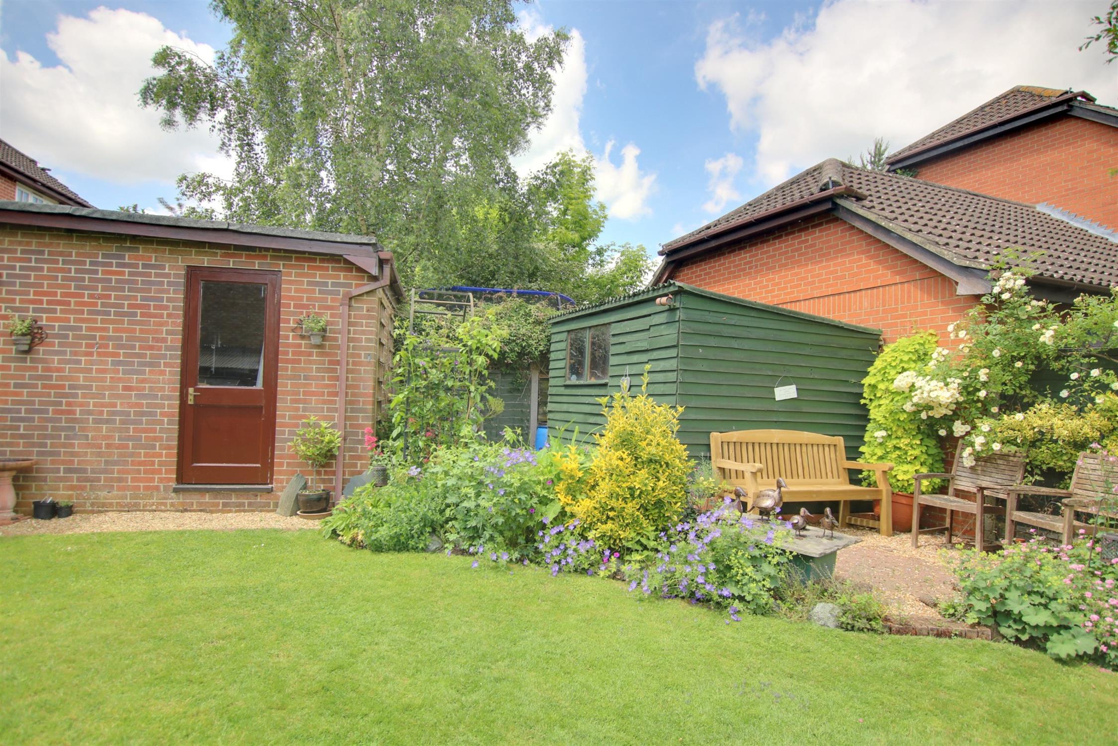 For Sale Waltham Chase, 4 Bedroom Property from Pearsons Estate Agents