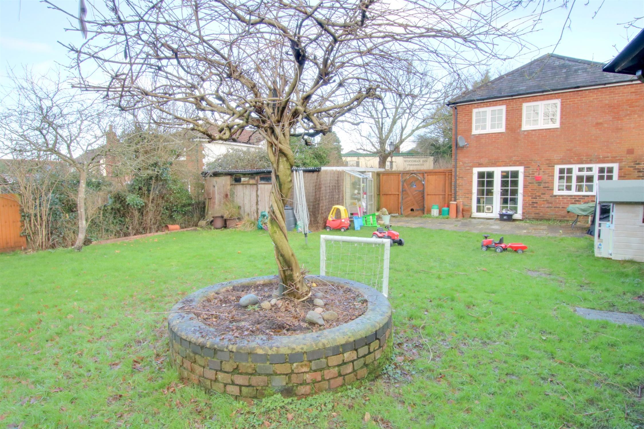 For Sale Lower Upham, 4 Bedroom Property from Pearsons Estate Agents