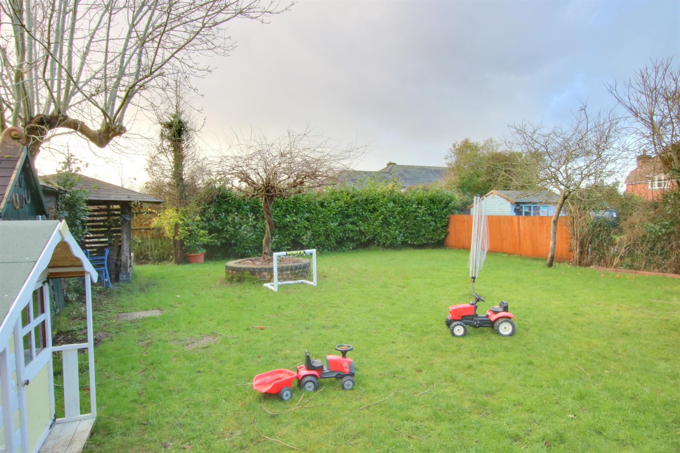 For Sale Lower Upham, 4 Bedroom Property from Pearsons Estate Agents