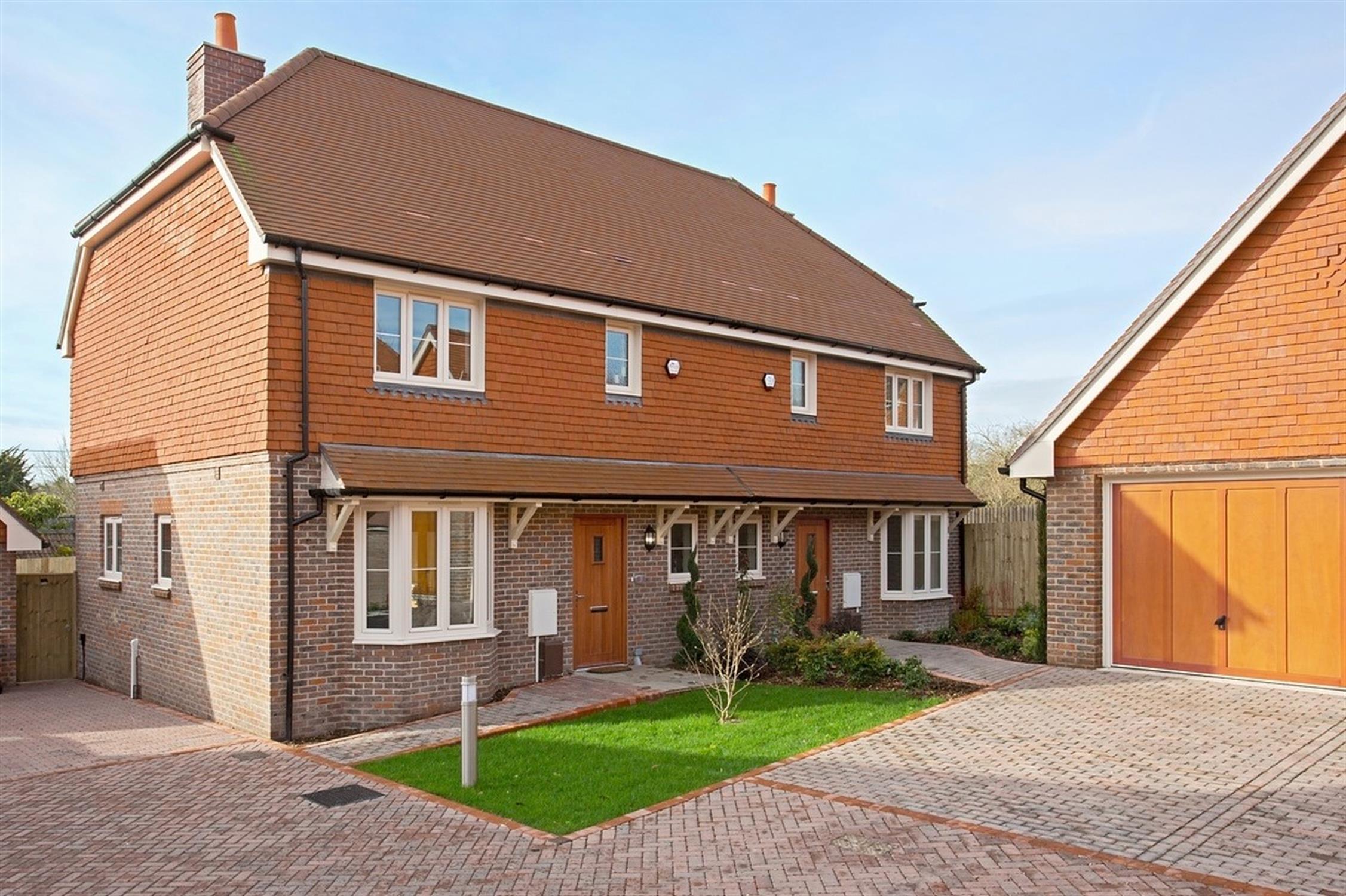 For Sale The Courtyard, Droxford, 3 Bedroom Property from Pearsons