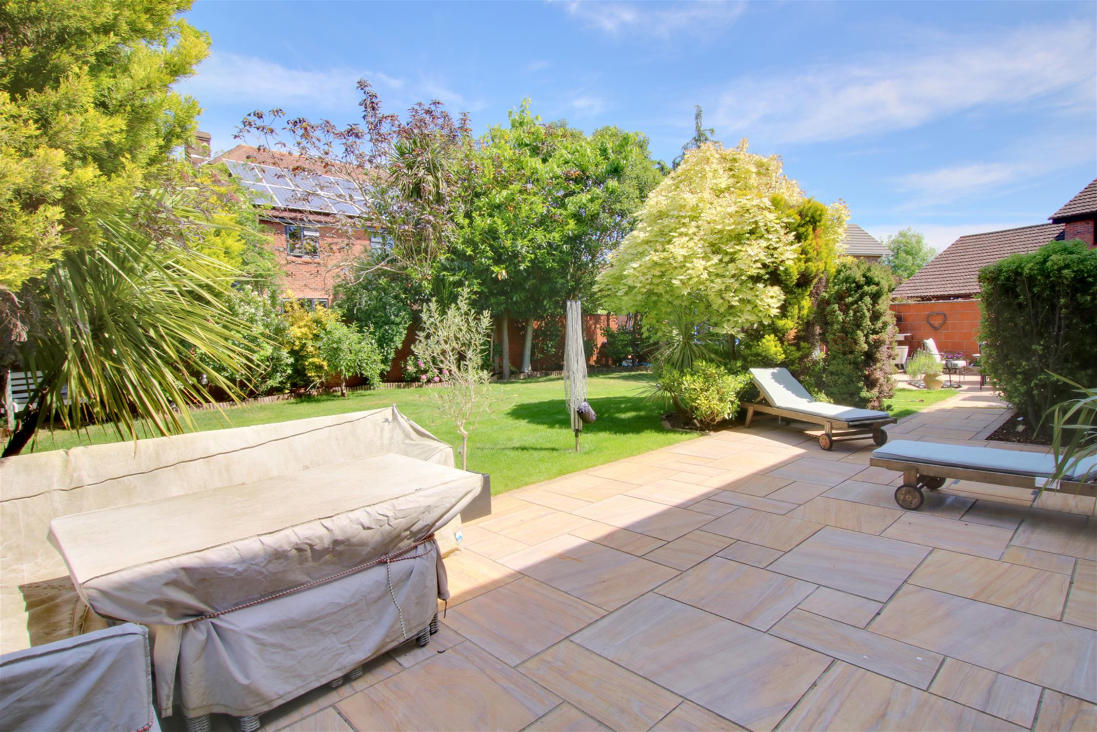 For Sale Horton Heath, 4 Bedroom Property from Pearsons Estate Agents