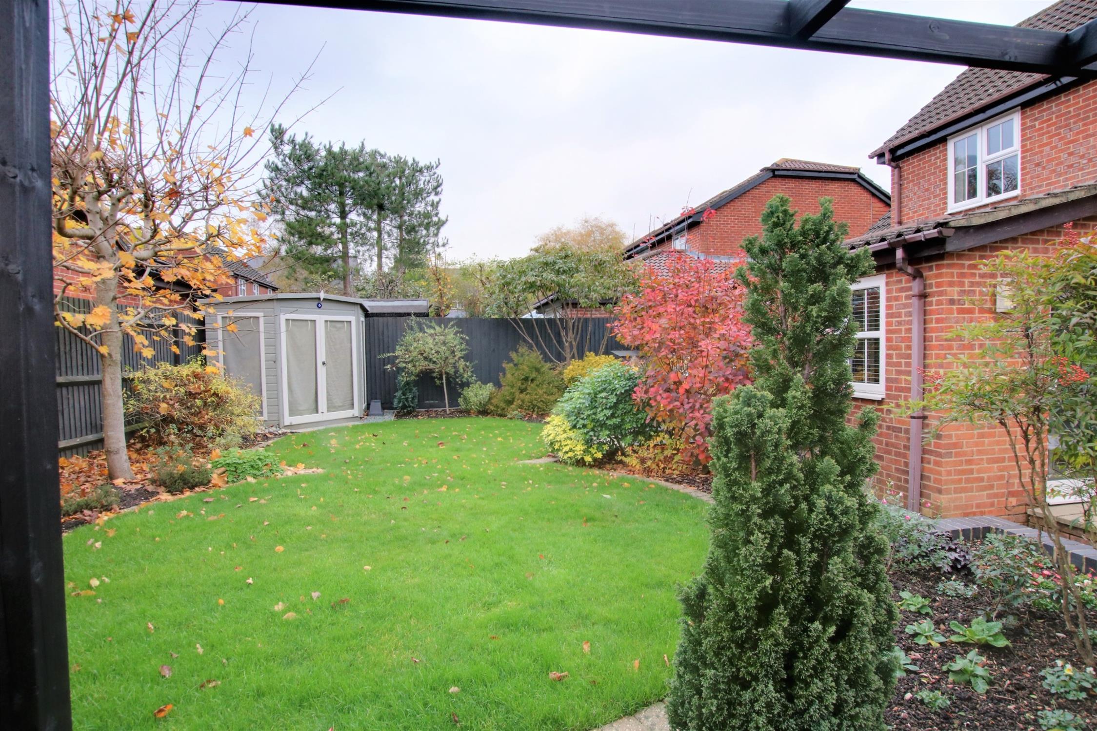 For Sale Waltham Chase, 3 Bedroom Property from Pearsons Estate Agents