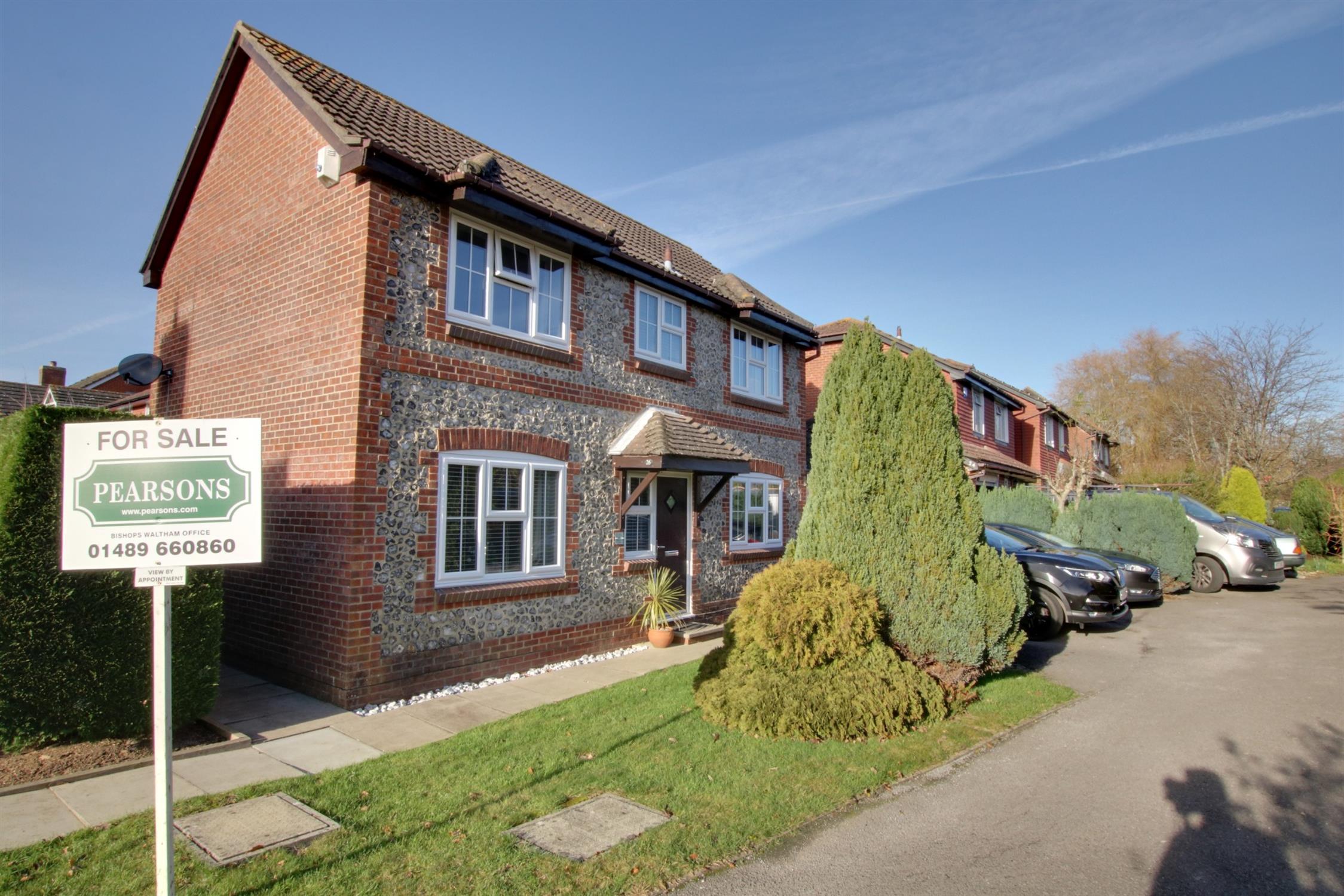 For Sale Waltham Chase, 3 Bedroom Property from Pearsons Estate Agents