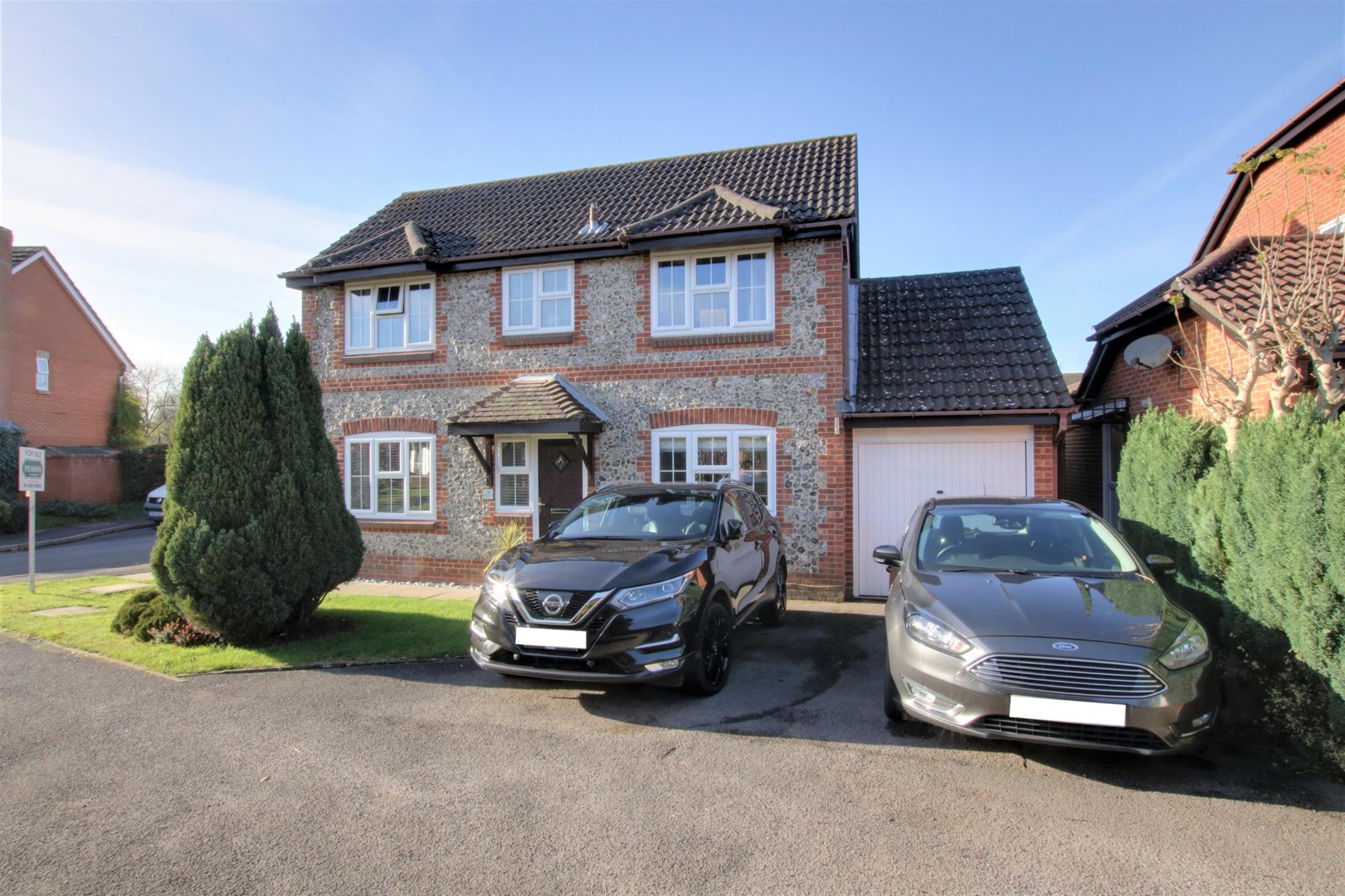 For Sale Waltham Chase, 3 Bedroom Property from Pearsons Estate Agents