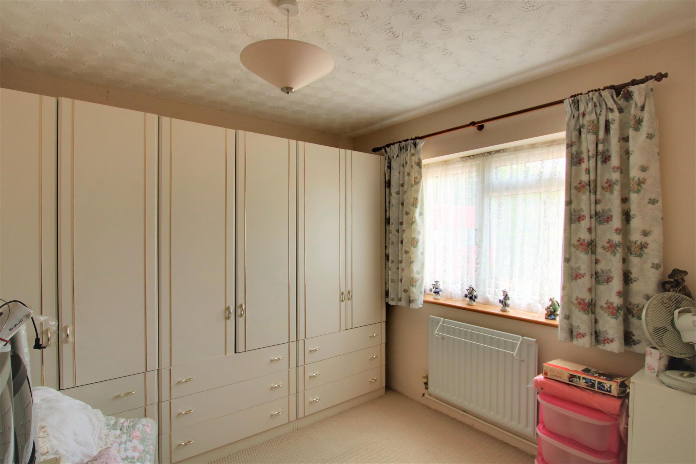 For Sale Shirrell Heath No Onward Chain, 2 Bedroom Property from