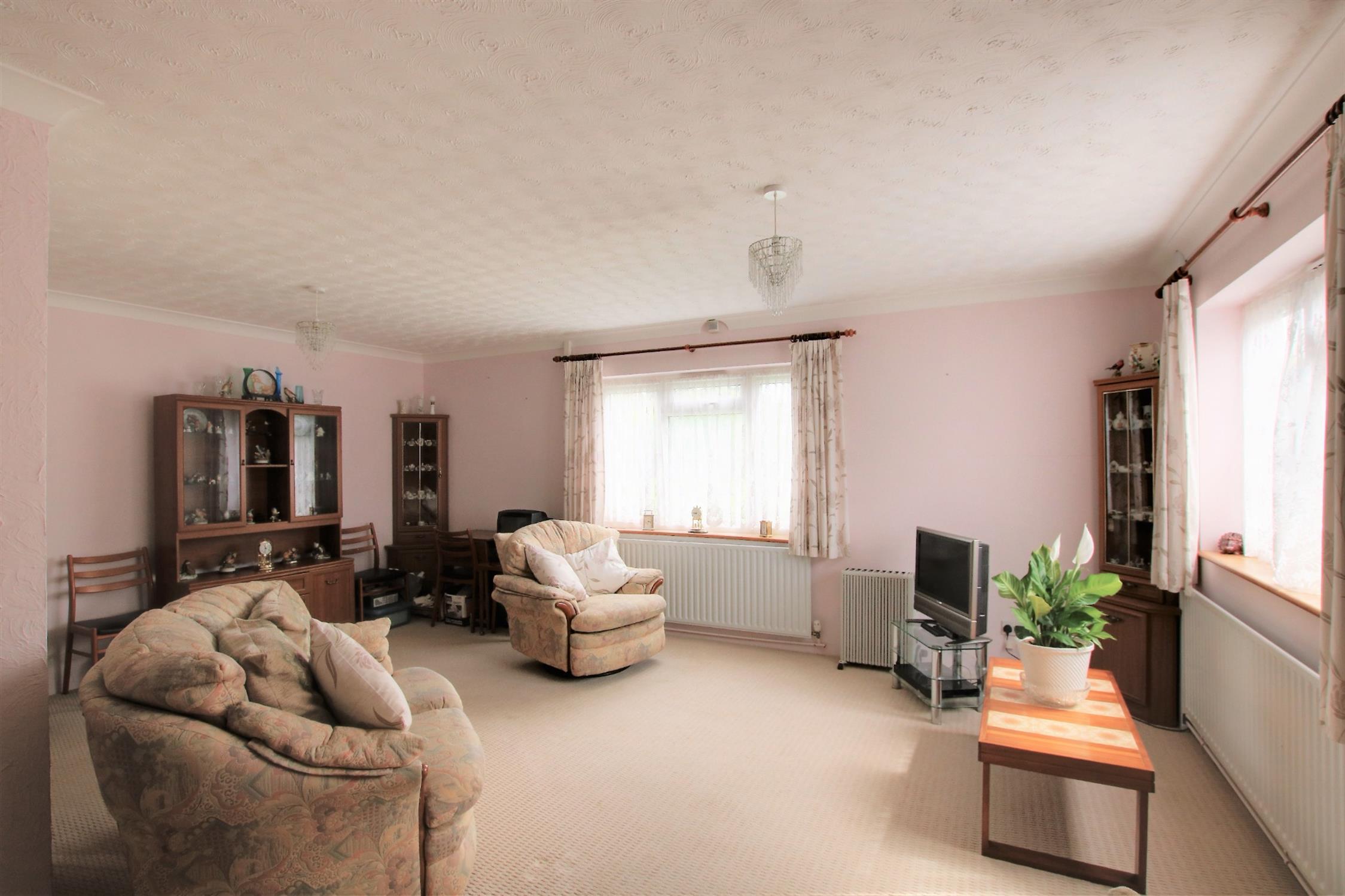 For Sale Shirrell Heath No Onward Chain, 2 Bedroom Property from