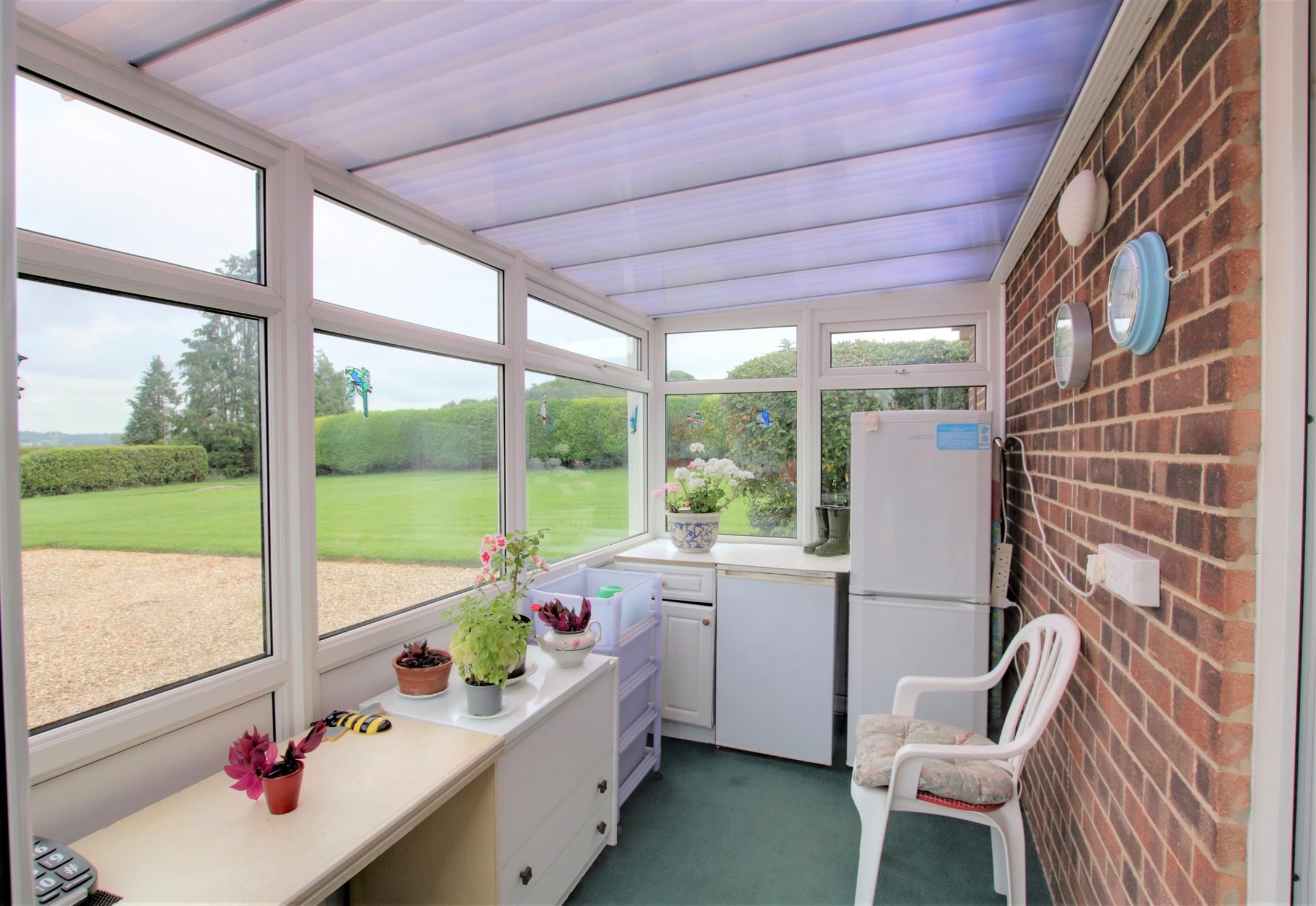 For Sale Shirrell Heath No Onward Chain, 2 Bedroom Property from