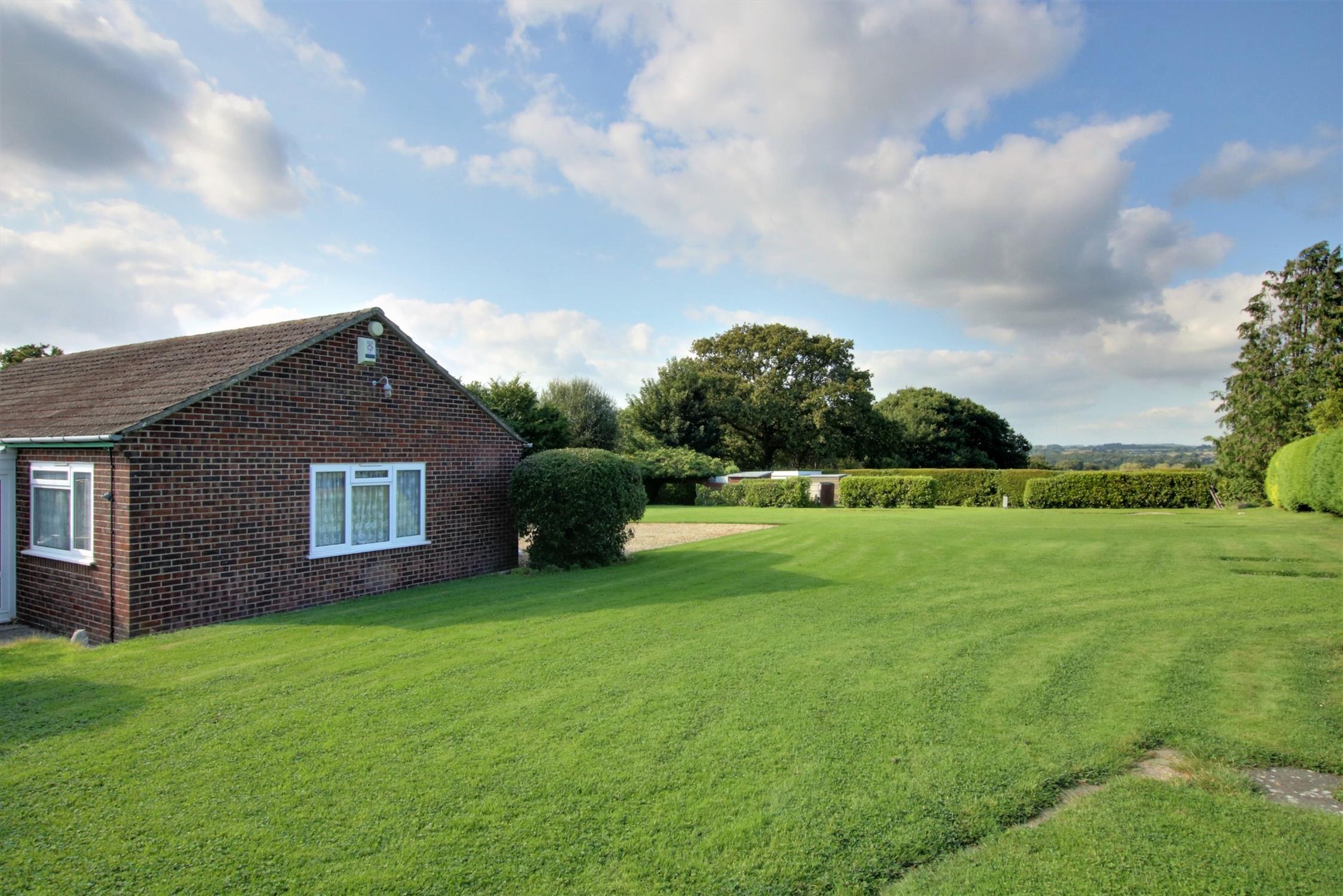 For Sale Shirrell Heath No Onward Chain, 2 Bedroom Property from