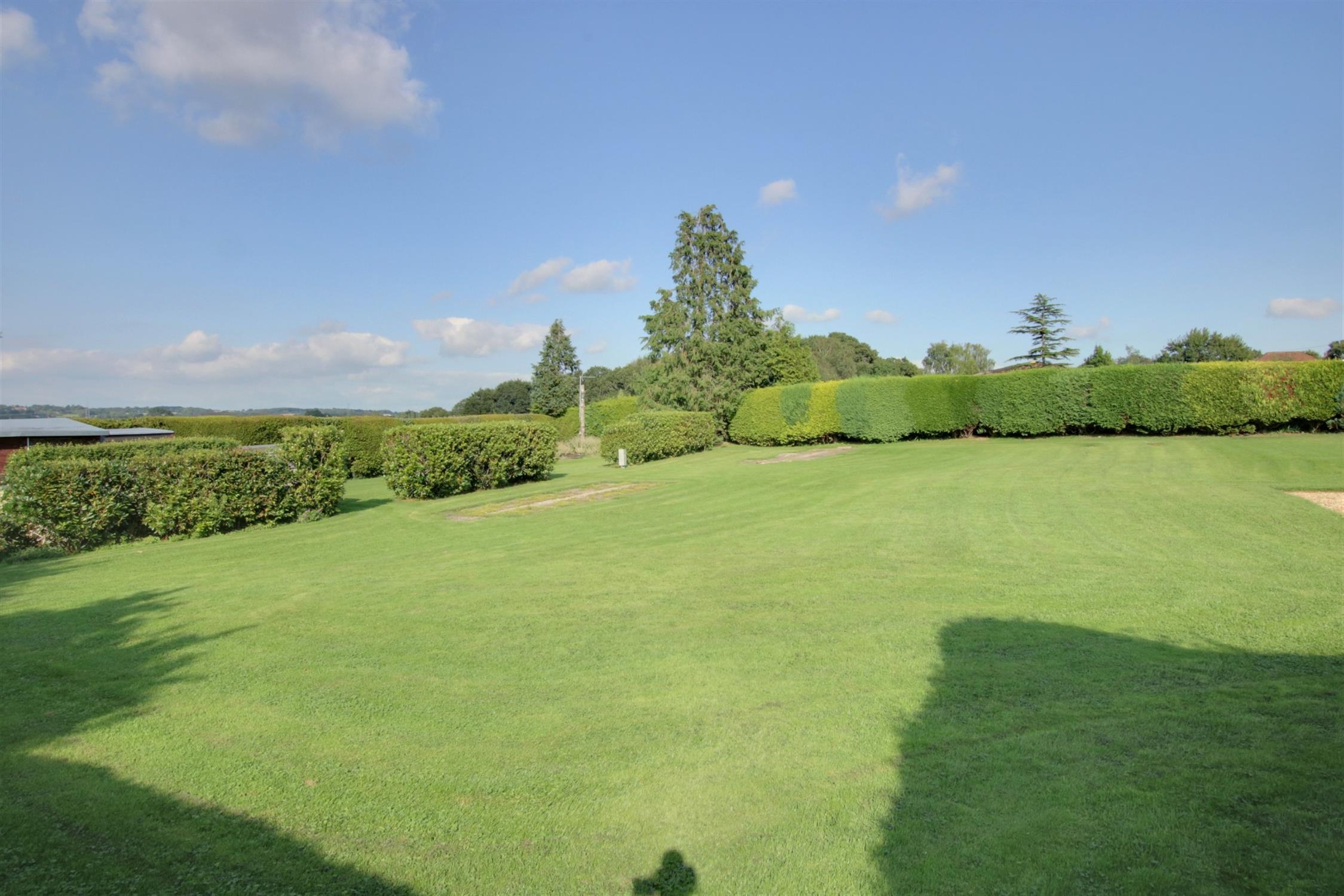 For Sale Shirrell Heath No Onward Chain, 2 Bedroom Property from