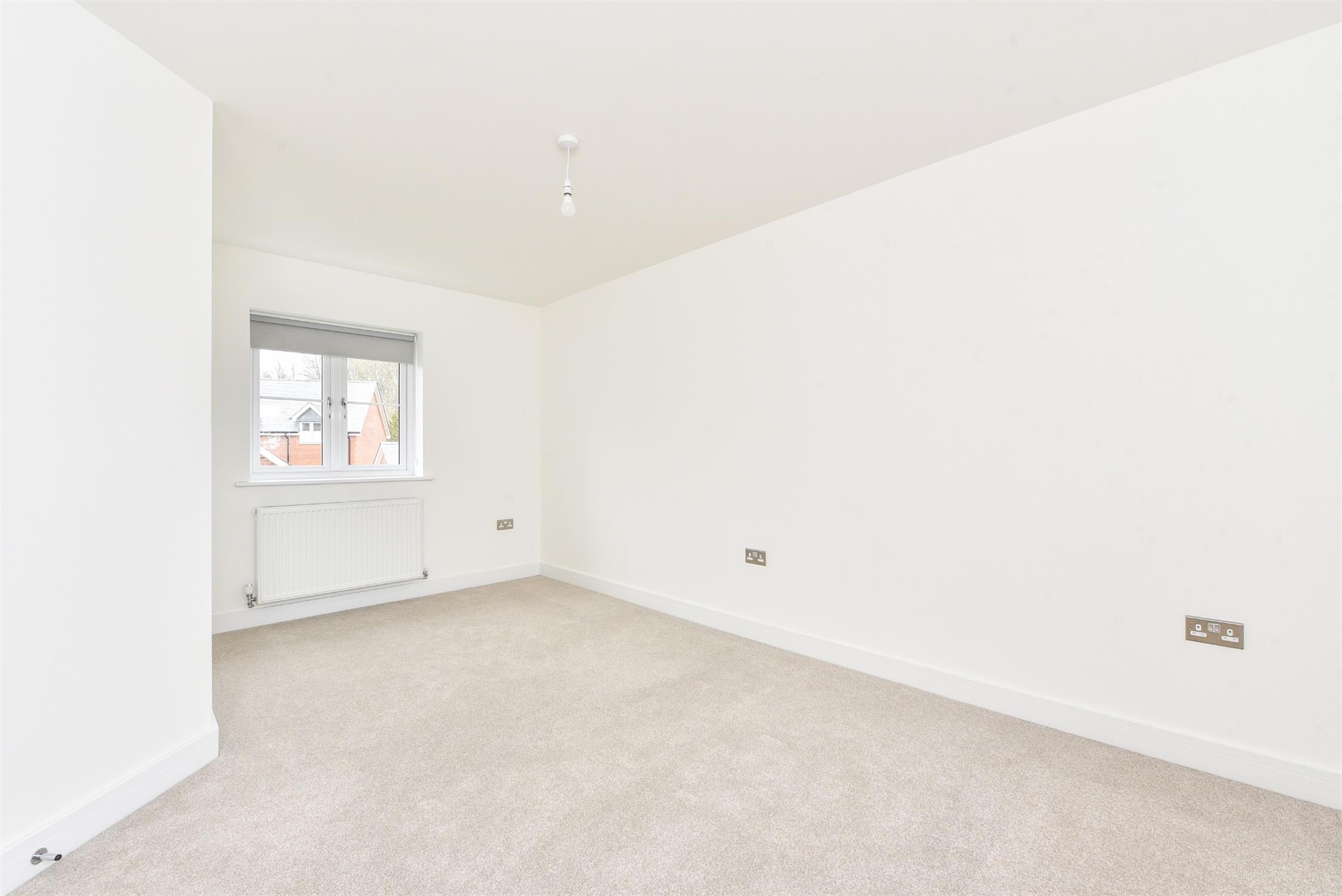 For Sale Swanmore Double Driveway Parking, 4 Bedroom Property from