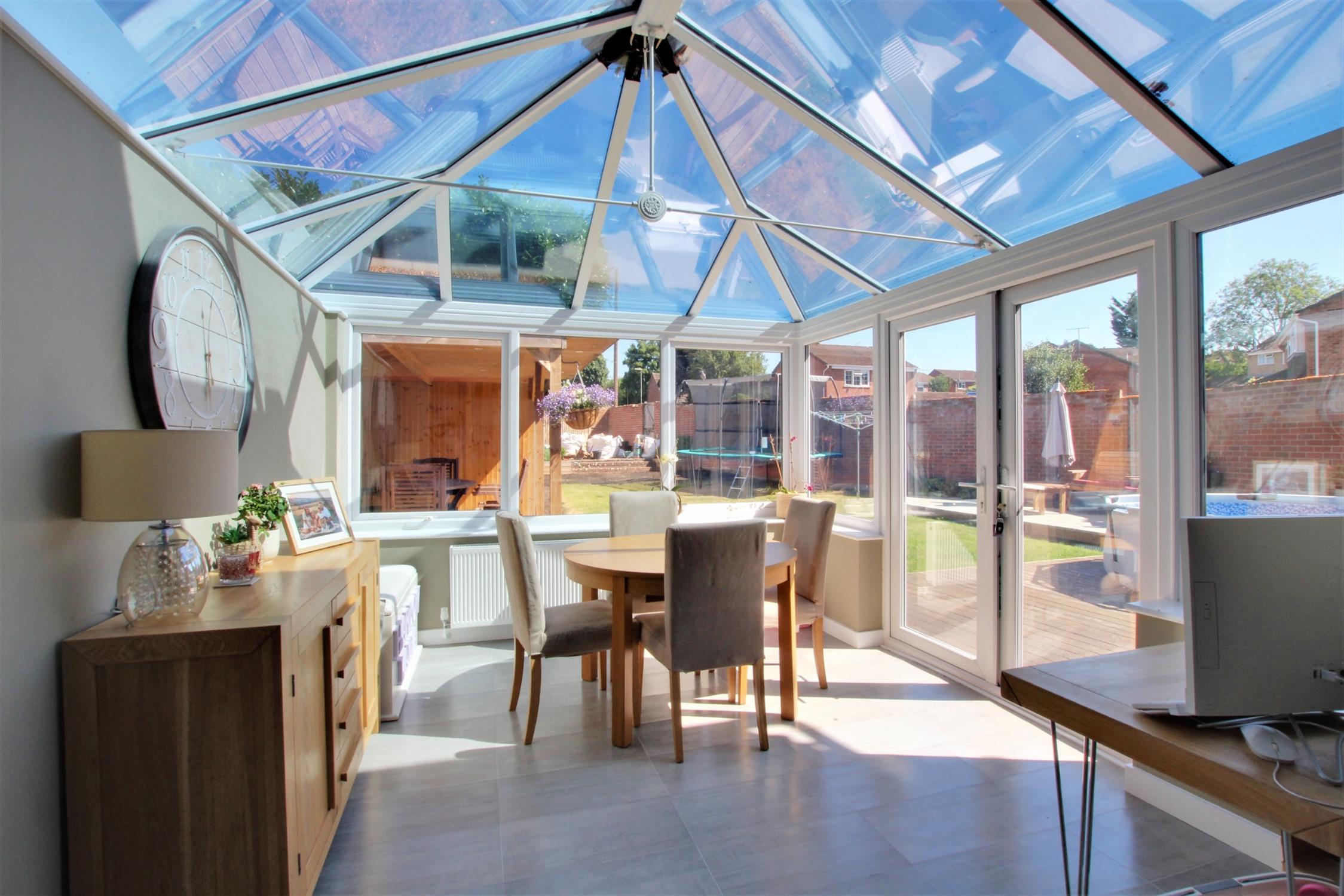 For Sale Coombs Close, Horndean, 3 Bedroom Property from Pearsons