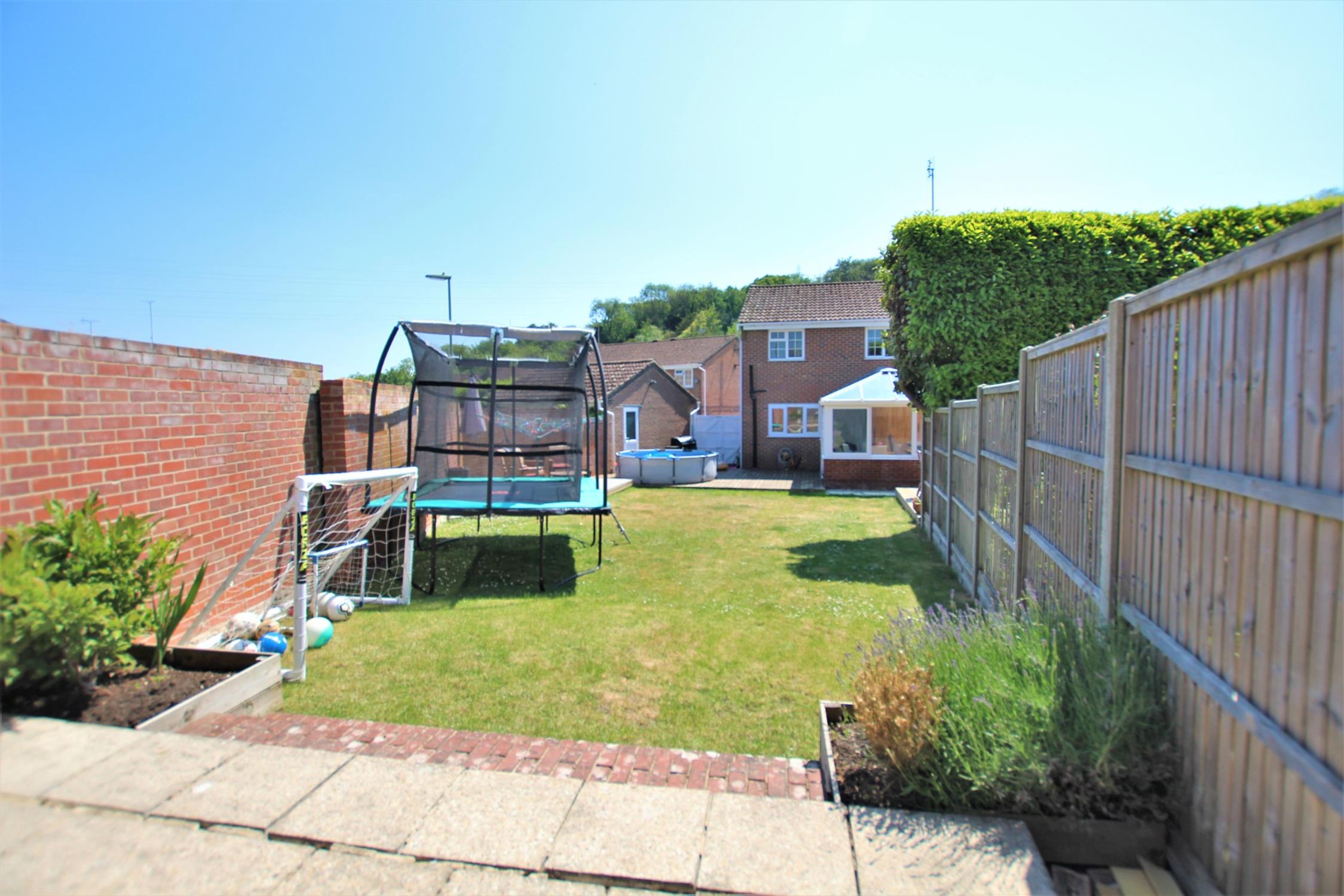 For Sale Coombs Close, Horndean, 3 Bedroom Property from Pearsons