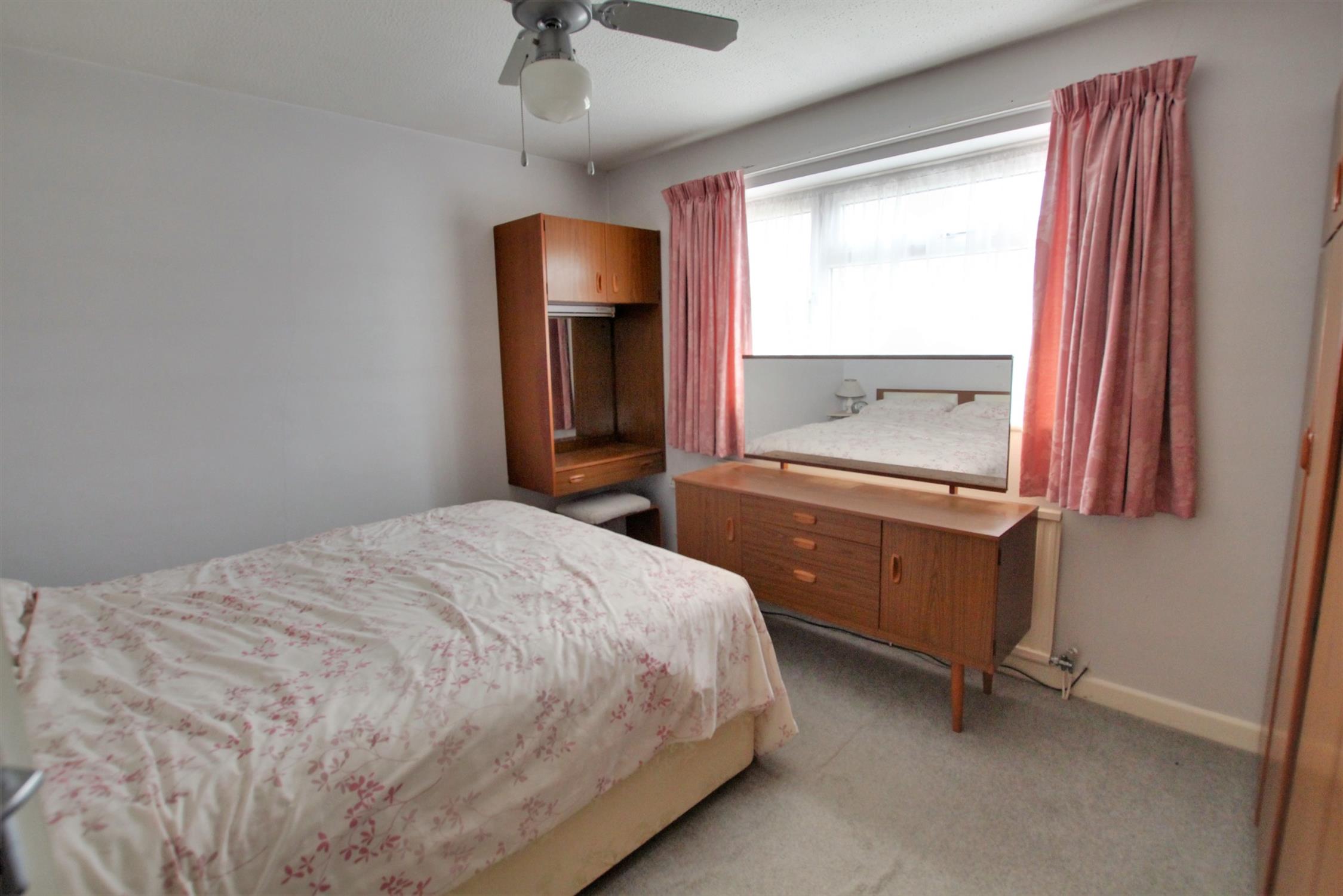 For Sale Clanfield, 4 Bedroom Property from Pearsons Estate Agents