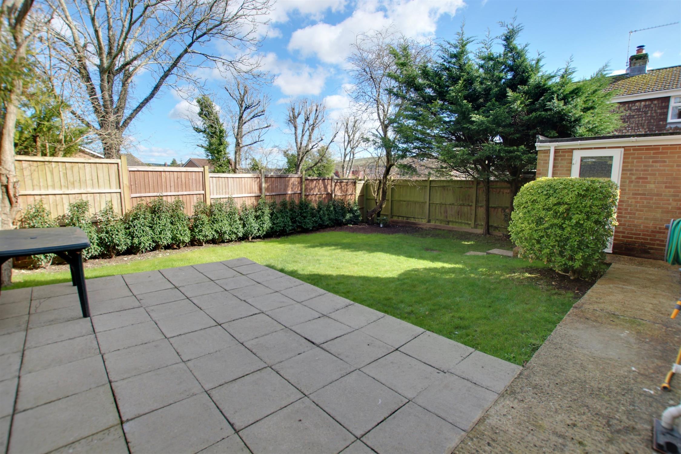 For Sale Clanfield, 4 Bedroom Property from Pearsons Estate Agents