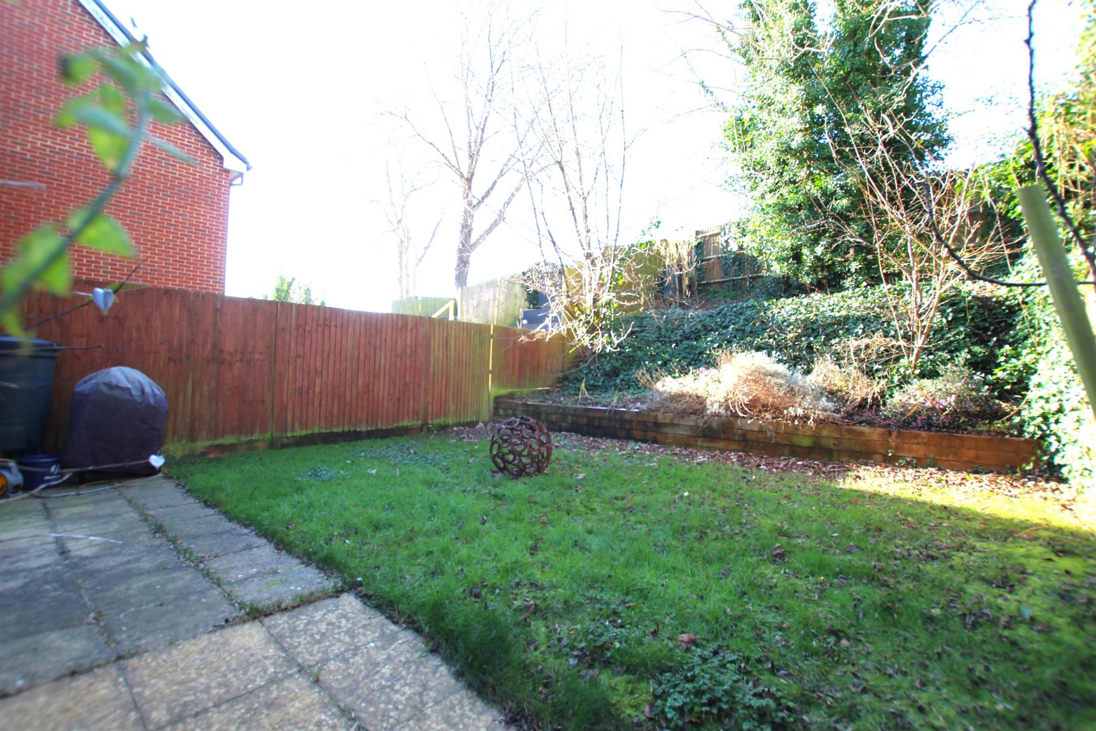 For Sale Horndean, 3 Bedroom Property from Pearsons Estate Agents