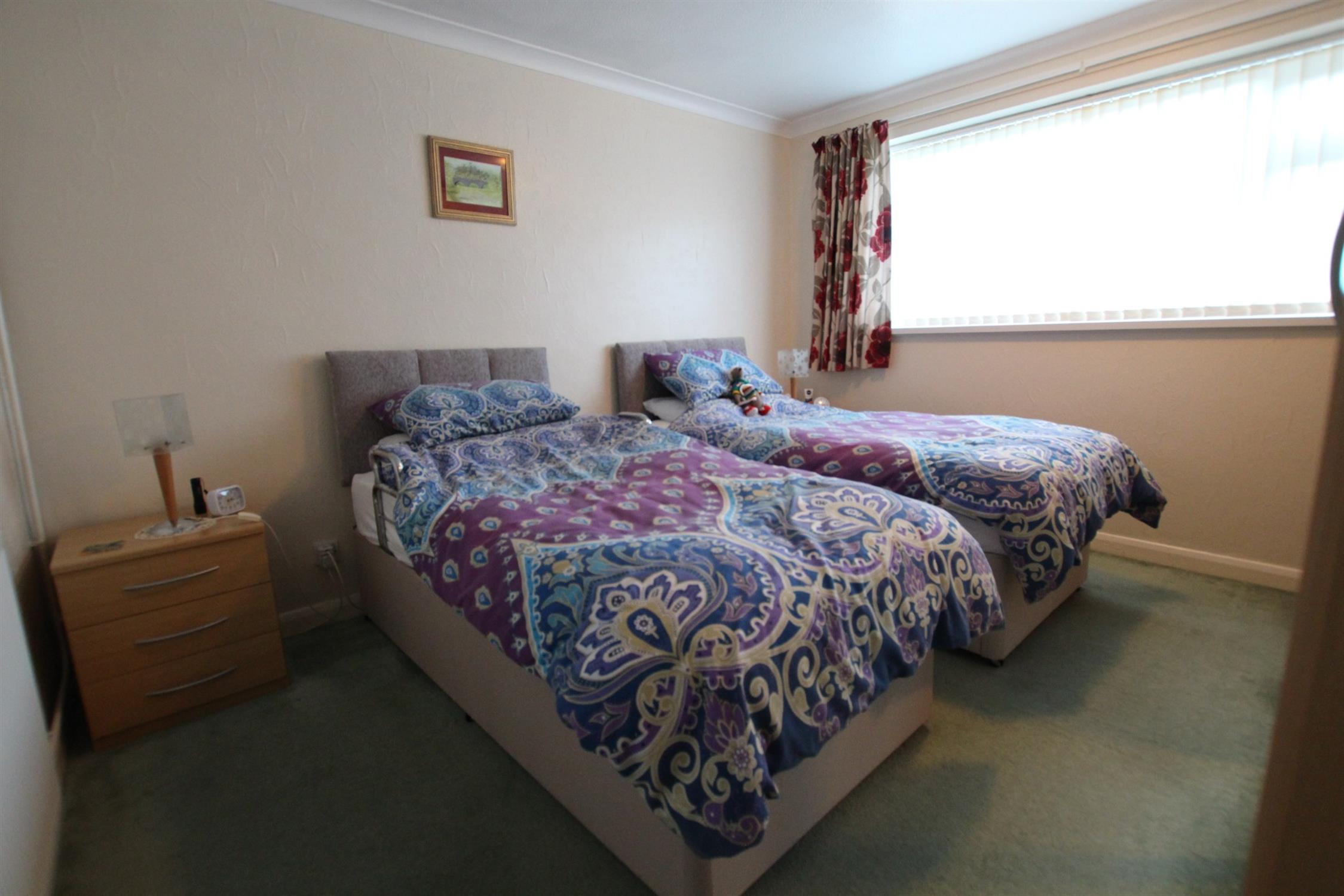For Sale Clanfield, 3 Bedroom Property from Pearsons Estate Agents