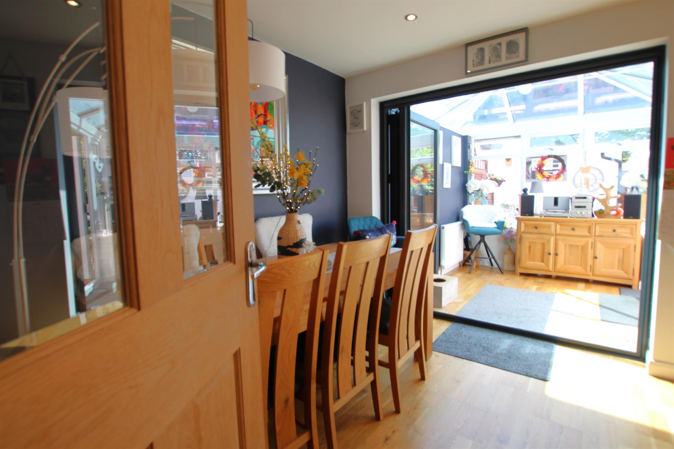 For Sale Clanfield, 3 Bedroom Property from Pearsons Estate Agents