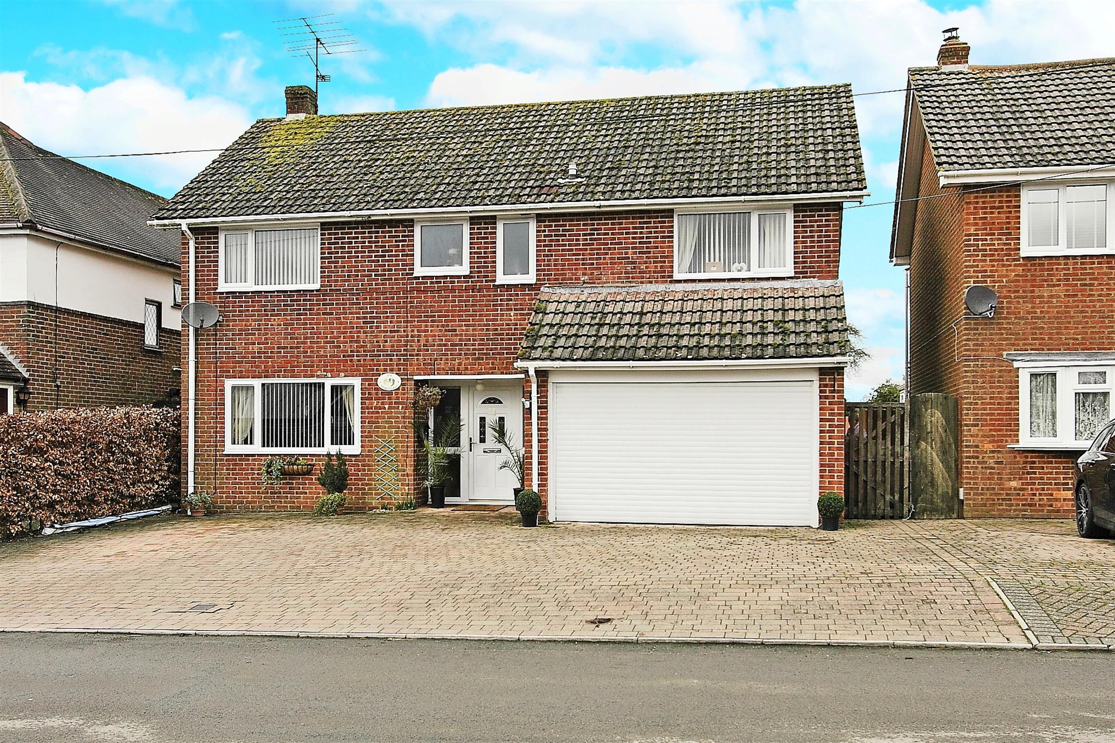 For Sale Ludgershall, Andover, 4 Bedroom Property from Pearsons Estate