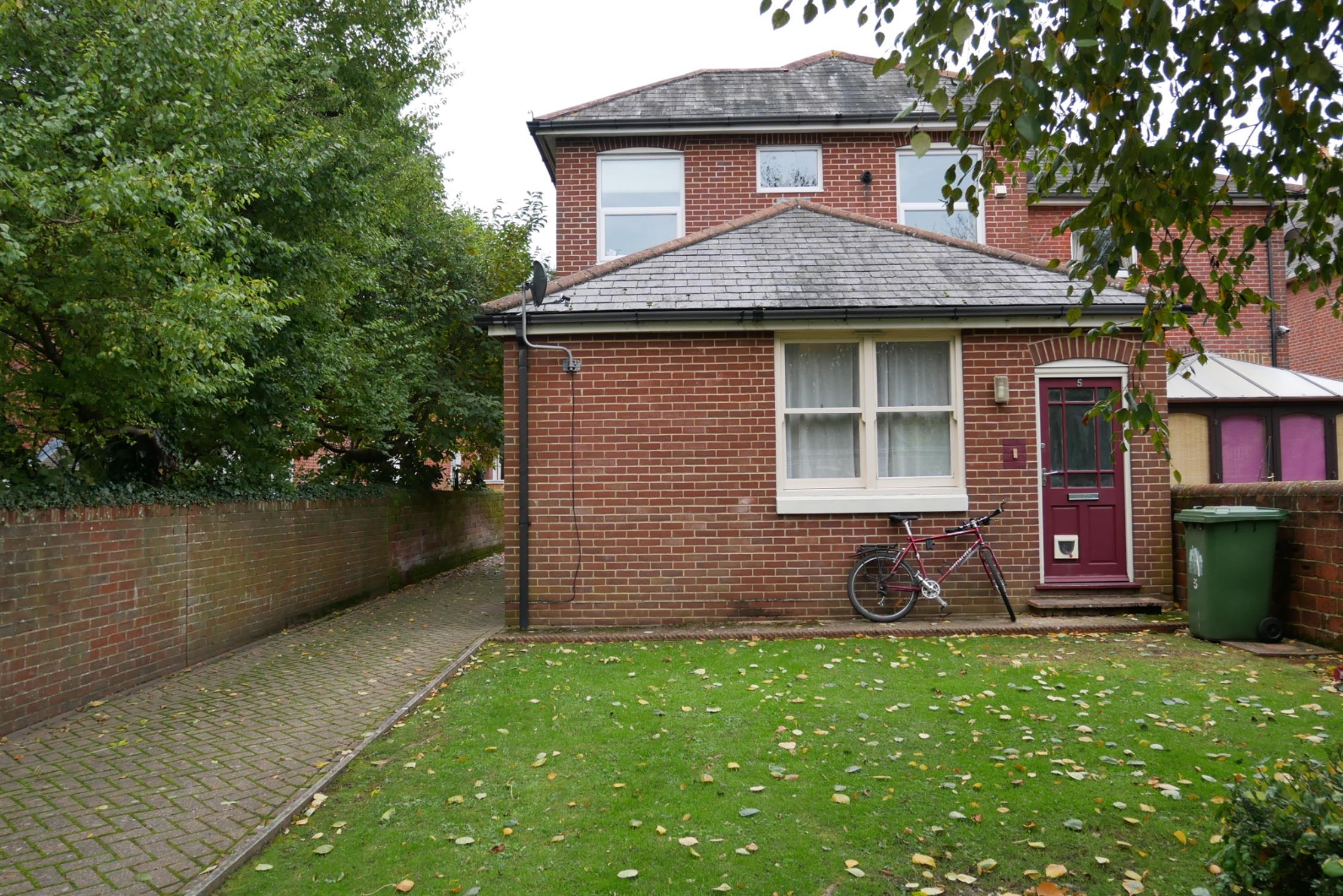 For Rent Cavendish Grove, Southampton Unfurnished, 1 Bedroom Property