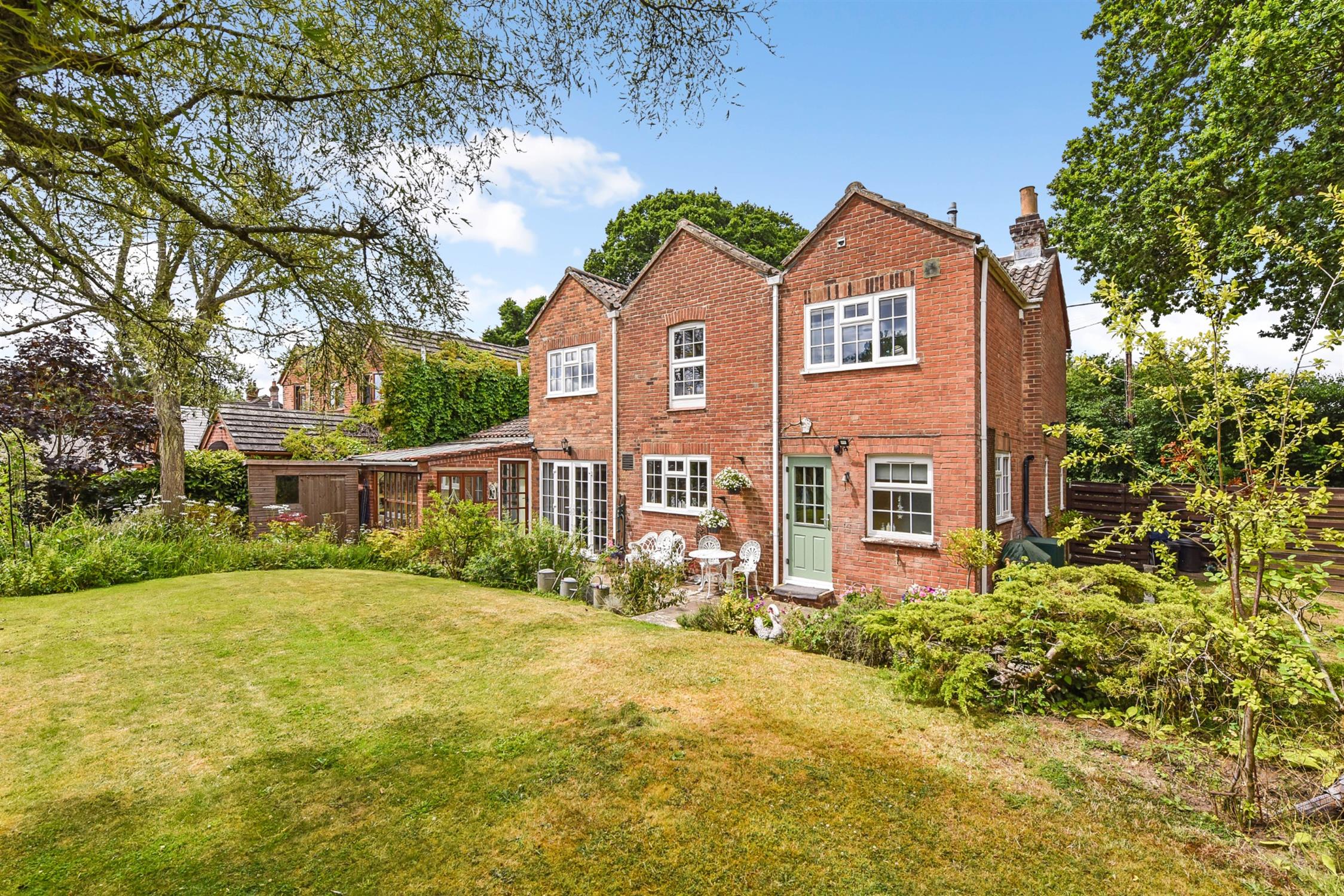 For Sale Calmore, Southampton, 4 Bedroom Property from Pearsons Estate