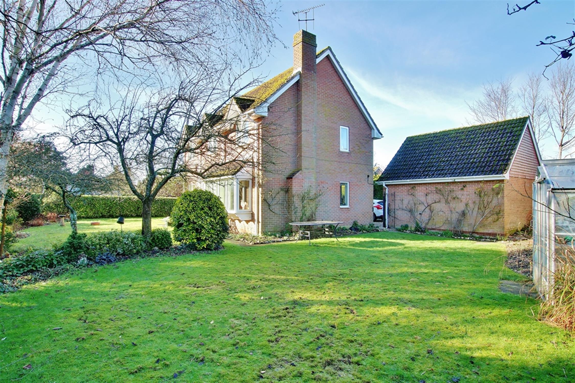 For Sale Kings Somborne, 4 Bedroom Property from Pearsons Estate Agents