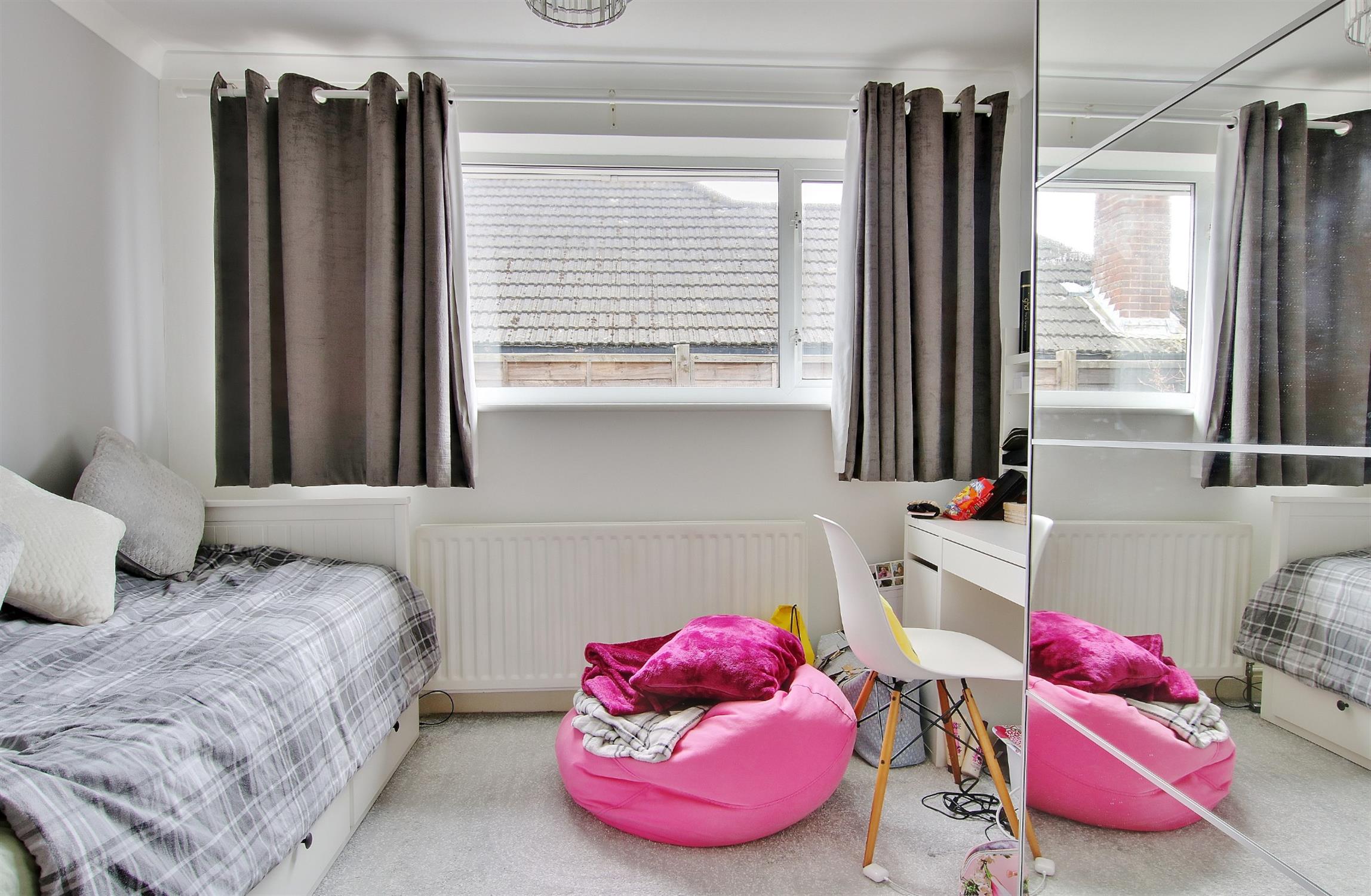 For Sale Nursling, 3 Bedroom Property from Pearsons Estate Agents