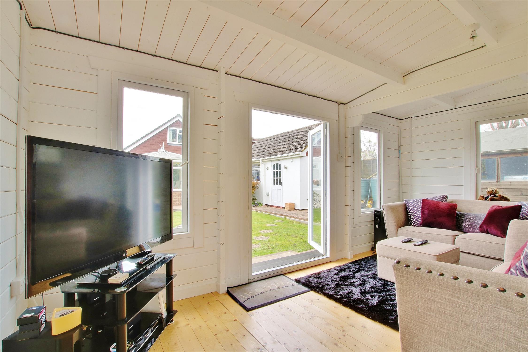 For Sale Nursling, 3 Bedroom Property from Pearsons Estate Agents